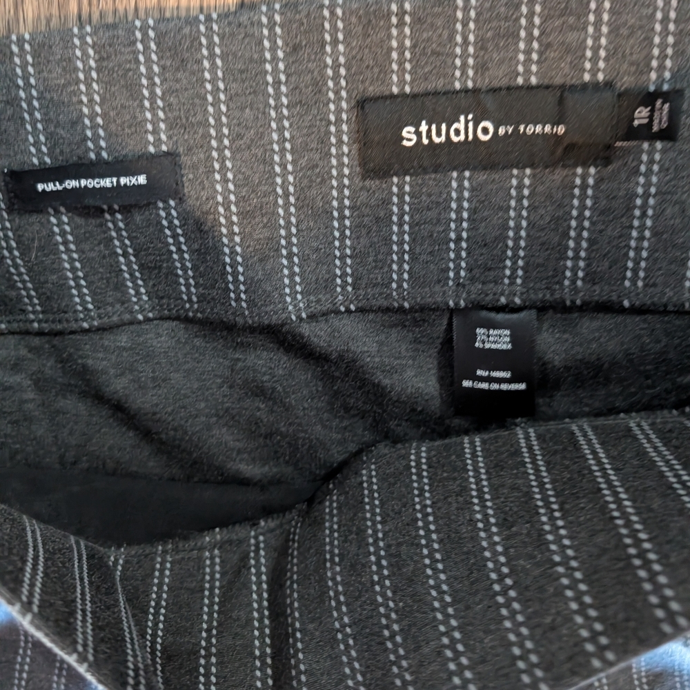 Studio By Torrid Pull On Pixie Pockets Striped Dr… - image 2